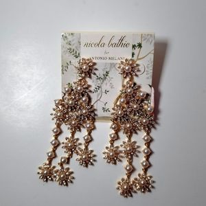 NWT Nicola Bathie for Antonio Melani  Eleanor Pave Sunburst Pearl Chandelier…